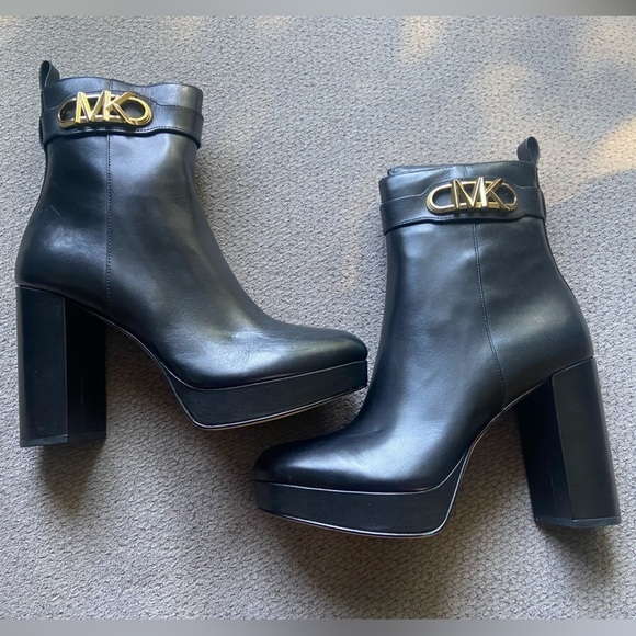 Michael Kors Women's Black Leather Parker Platform Bootie Boots 4" Heel 10M New! - Picture 2 of 10